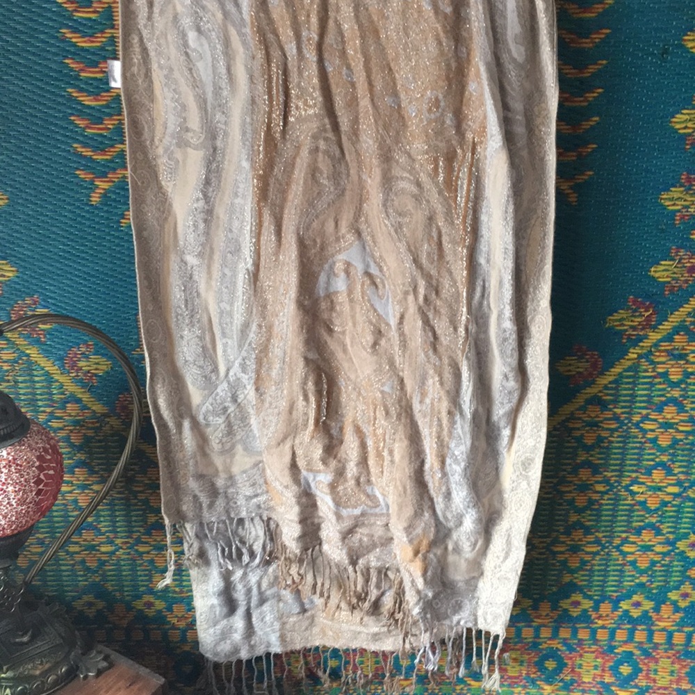 Pashmina scarf